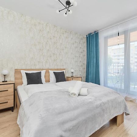 Nowoczesny Apartament Z Balkonem I Parkingiem W Centrum Wroclawia By Noclegi Renters Luaran gambar
