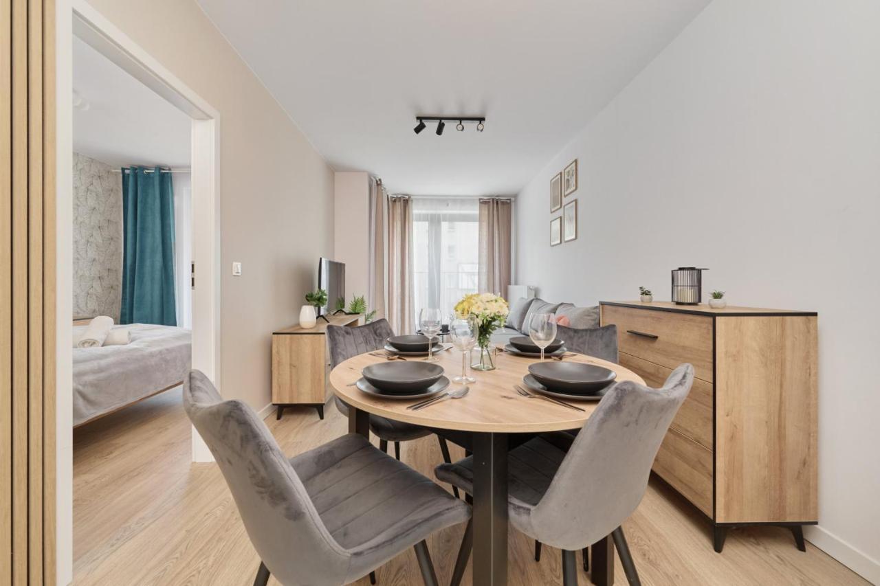 Nowoczesny Apartament Z Balkonem I Parkingiem W Centrum Wroclawia By Noclegi Renters Luaran gambar